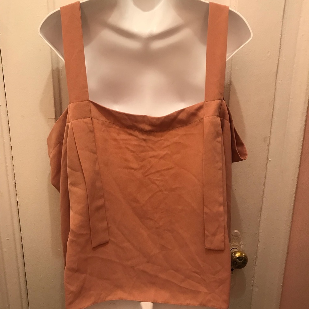 ASOS • Soft Cold Shoulder Top with Strap • 10 - Picture 4 of 7